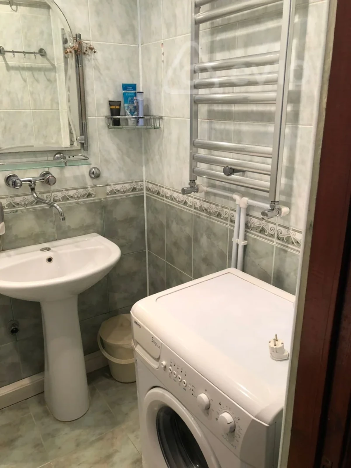 Kirayə verilir 2 otaqlı köhnə tikili 55 m²