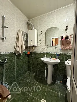 Kirayə verilir 3 otaqlı köhnə tikili 92 m²