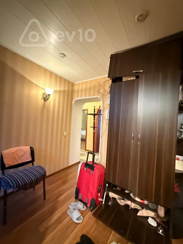 Kirayə verilir 3 otaqlı köhnə tikili 92 m²