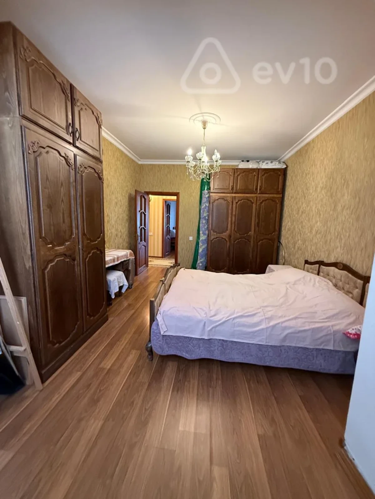 Kirayə verilir 3 otaqlı köhnə tikili 92 m²