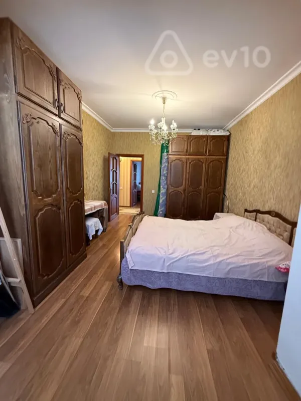 Kirayə verilir 3 otaqlı köhnə tikili 92 m²