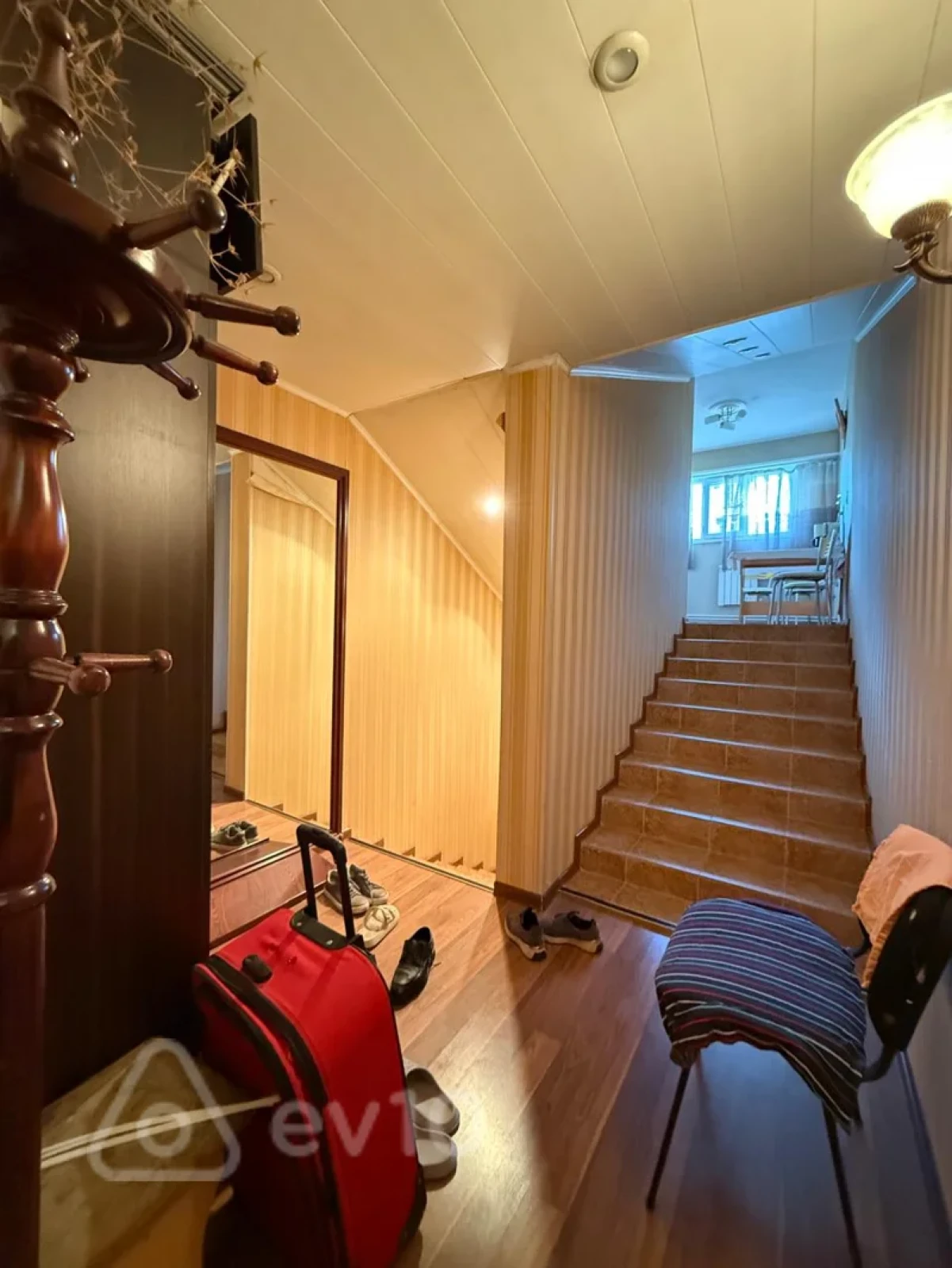 Kirayə verilir 3 otaqlı köhnə tikili 92 m²