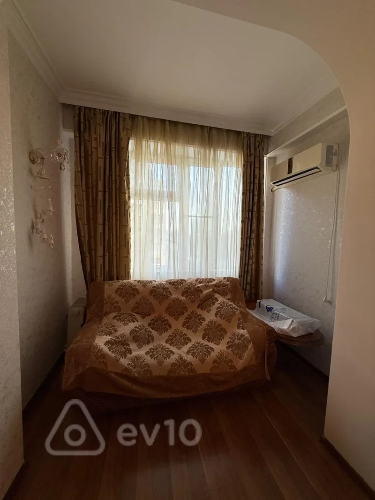 Kirayə verilir 3 otaqlı köhnə tikili 92 m²