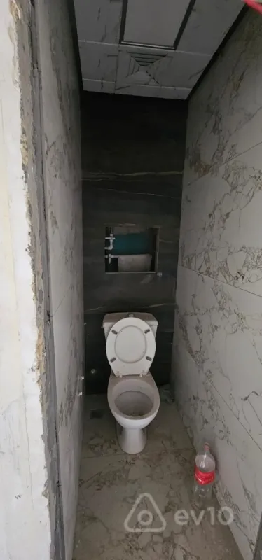 Satılır 5 otaqlı köhnə tikili 121 m²