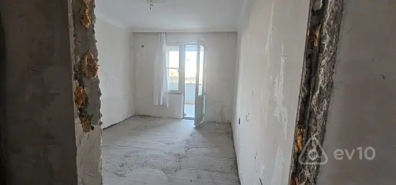 Satılır 5 otaqlı köhnə tikili 121 m²