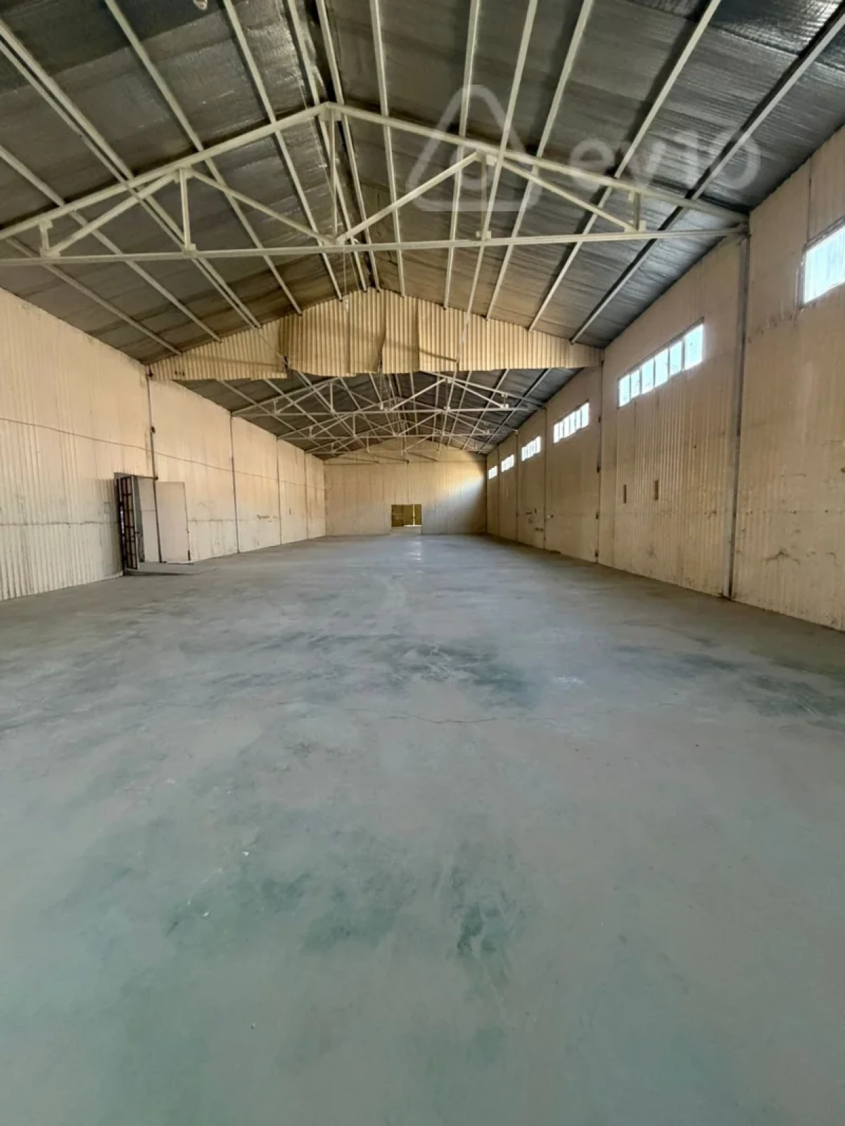 Kirayə verilir mənzil 980 m²