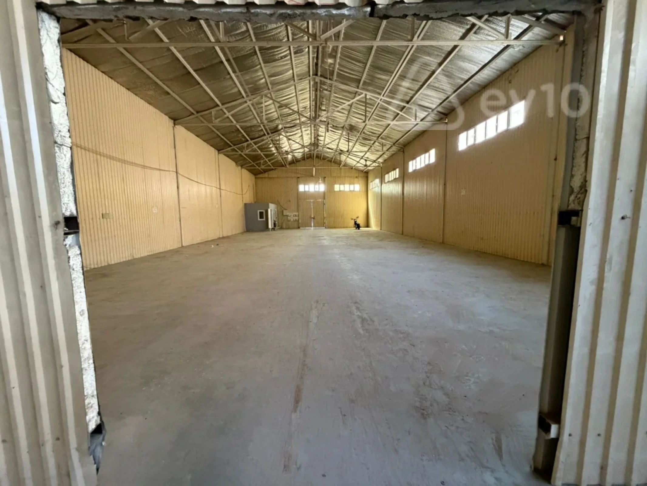 Kirayə verilir mənzil 980 m²