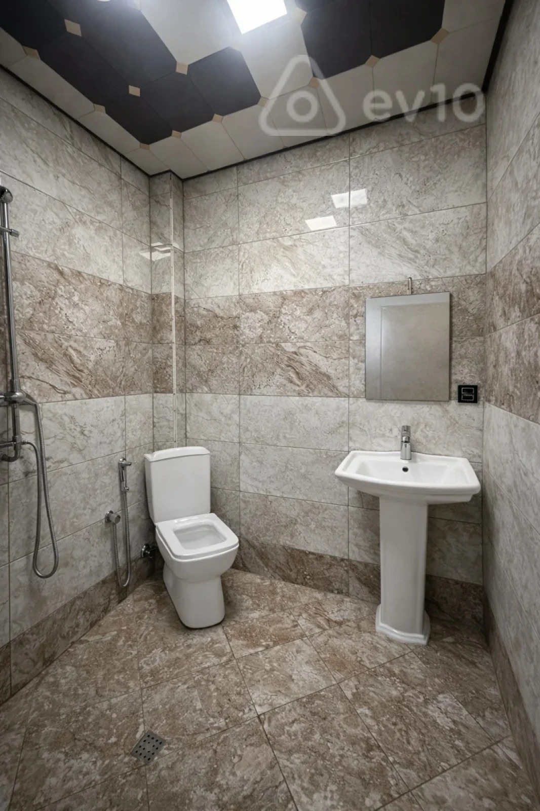 Satılır 2 otaqlı yeni tikili 60 m²