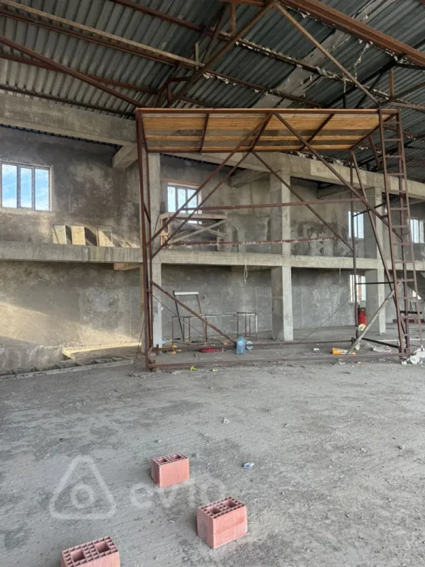 Satılır mənzil 1530 m²