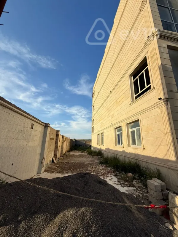 Satılır mənzil 1530 m²