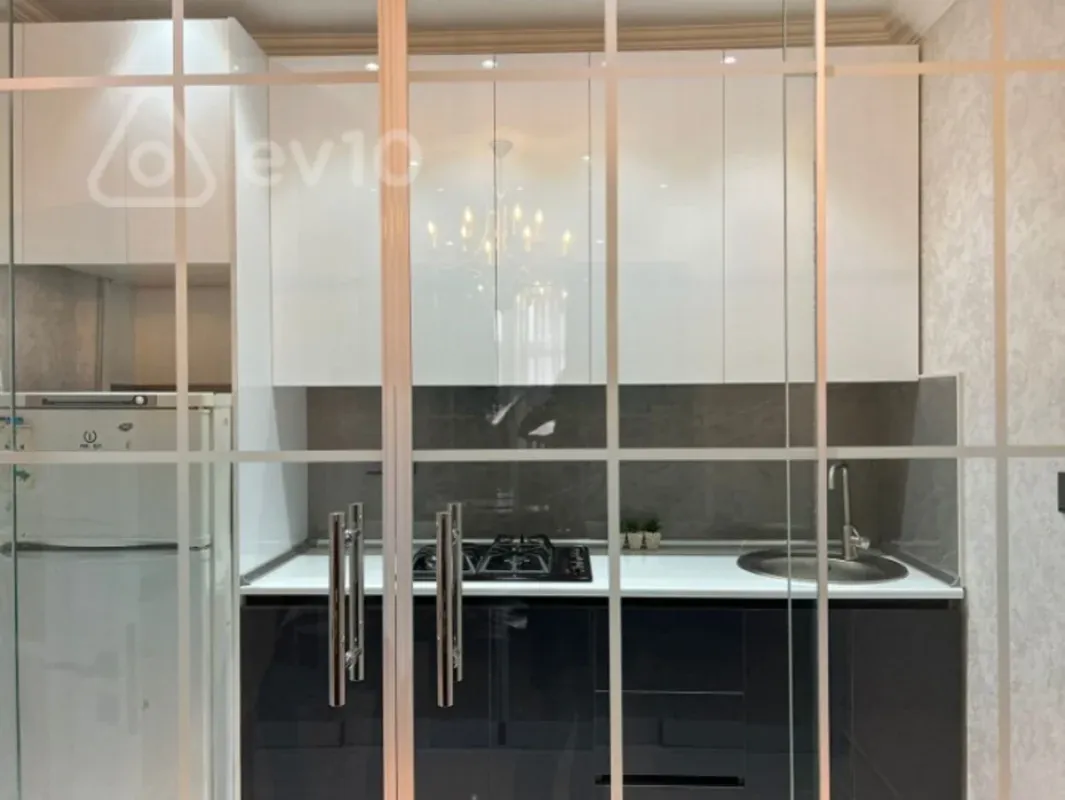 Kirayə verilir 2 otaqlı yeni tikili 53 m²