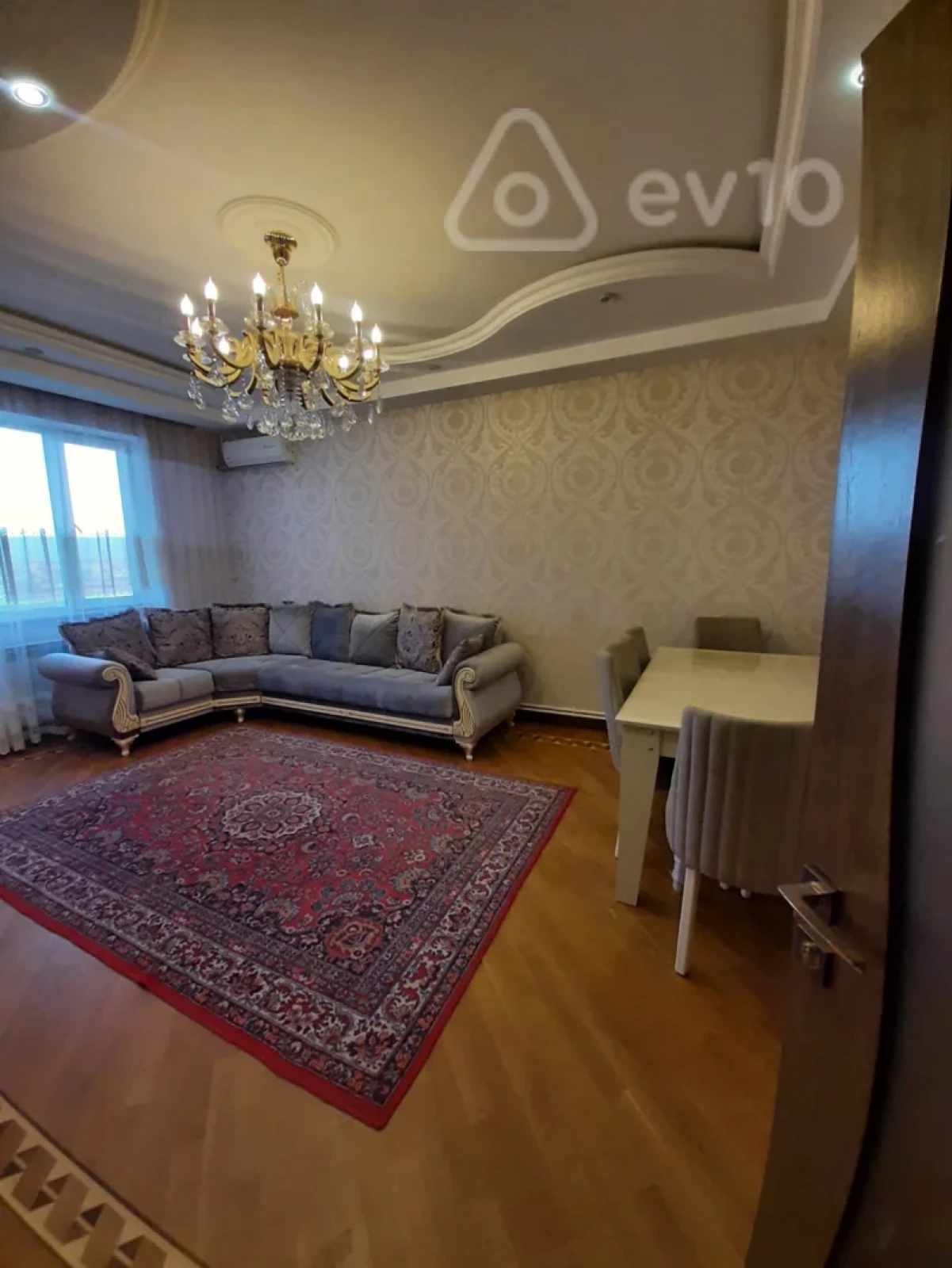Kirayə verilir 3 otaqlı yeni tikili 130 m²
