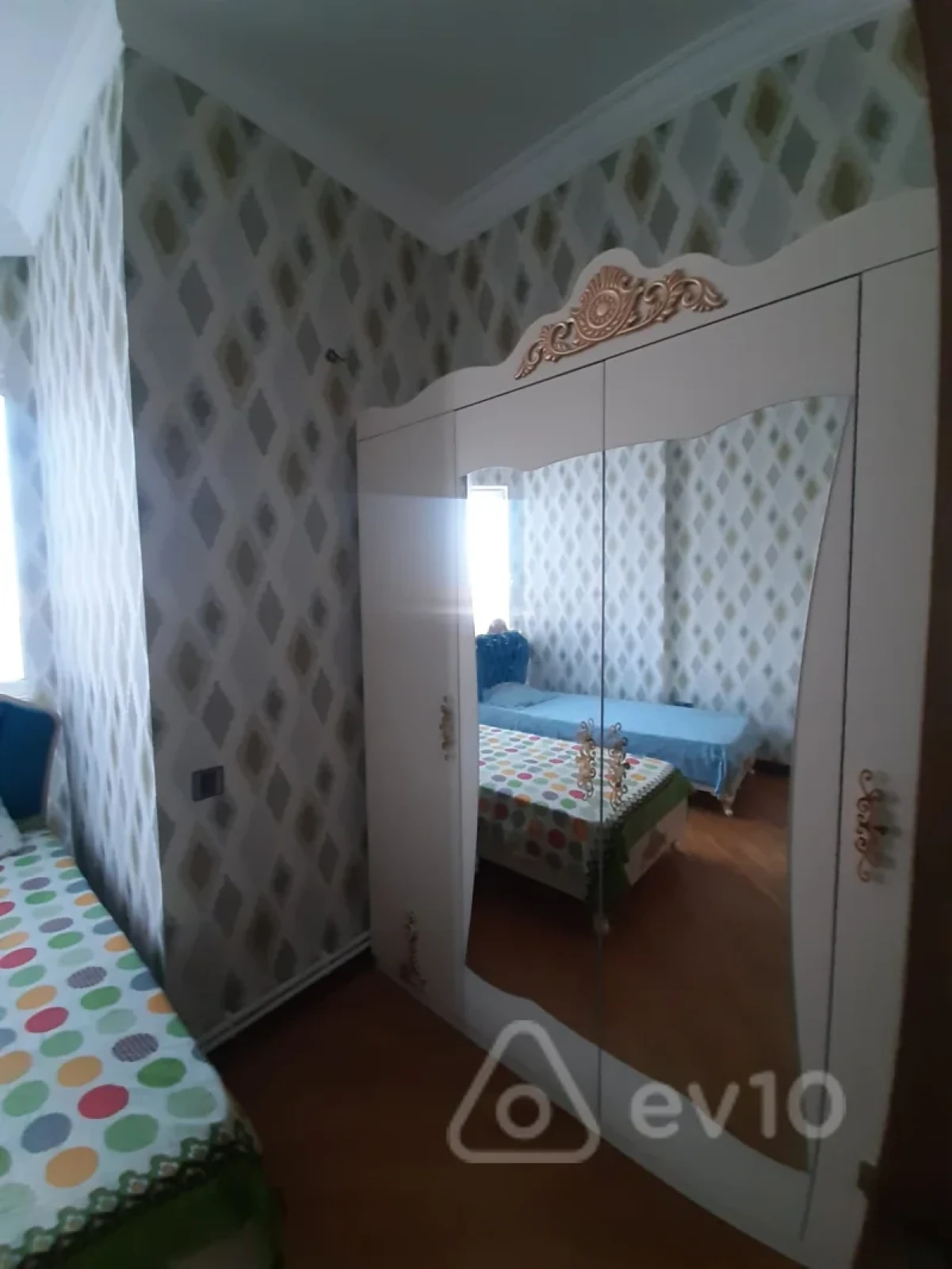 Kirayə verilir 3 otaqlı yeni tikili 130 m²