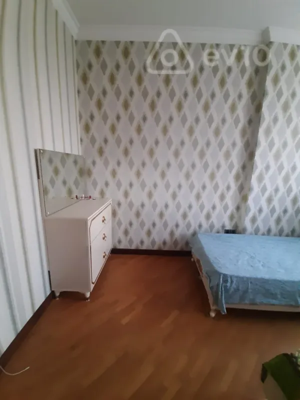 Kirayə verilir 3 otaqlı yeni tikili 130 m²