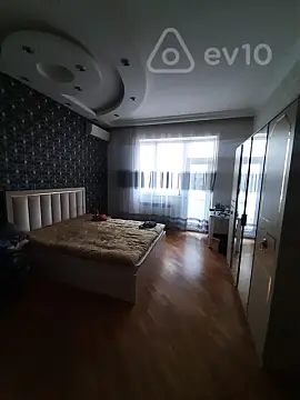 Kirayə verilir 3 otaqlı yeni tikili 130 m²