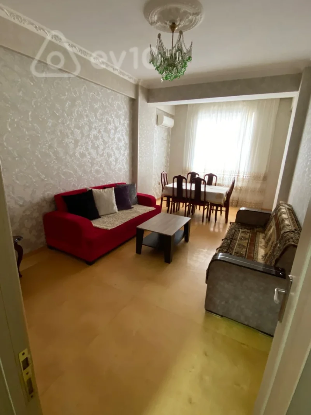 Kirayə verilir 2 otaqlı yeni tikili 80 m²