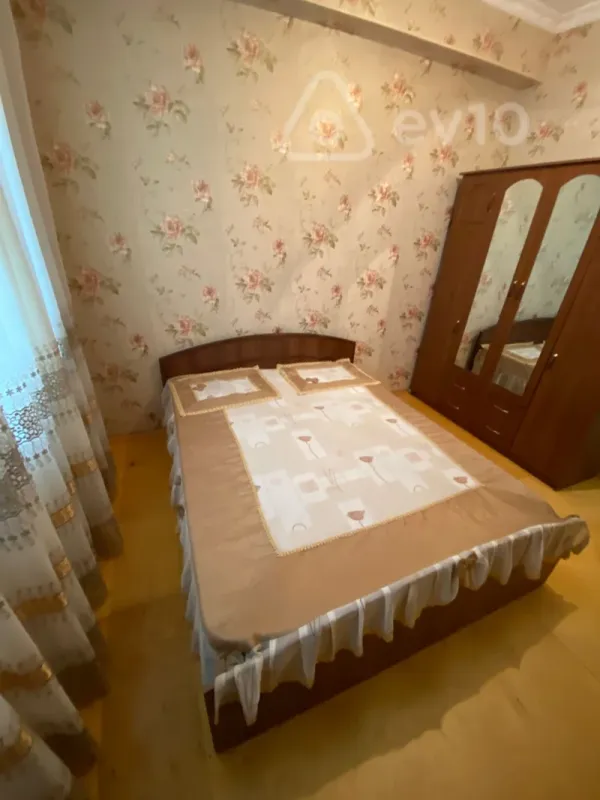 Kirayə verilir 2 otaqlı yeni tikili 80 m²