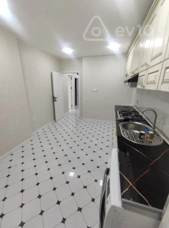 Kirayə verilir 3 otaqlı köhnə tikili 75 m²