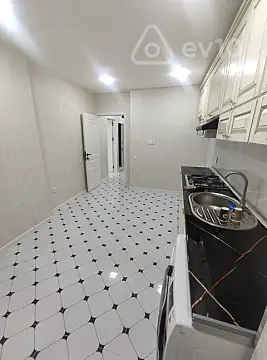 Kirayə verilir 3 otaqlı köhnə tikili 75 m²