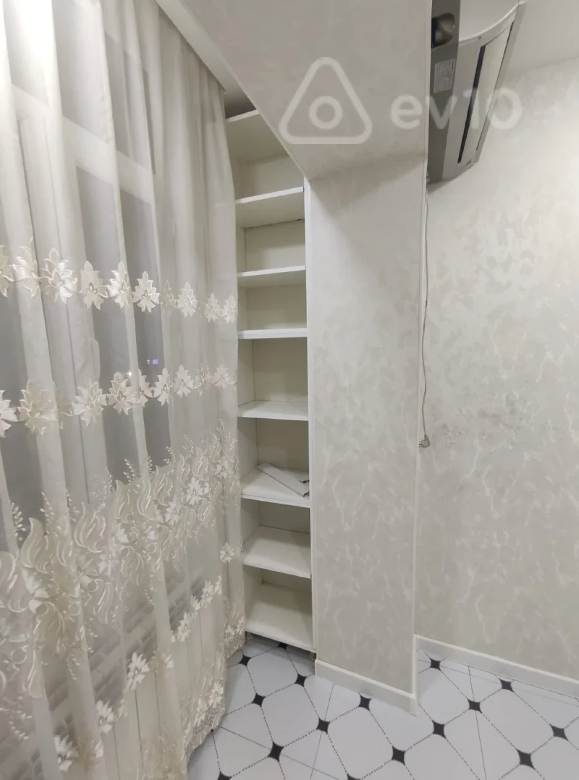 Kirayə verilir 3 otaqlı köhnə tikili 75 m²