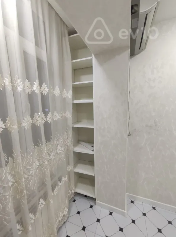 Kirayə verilir 3 otaqlı köhnə tikili 75 m²