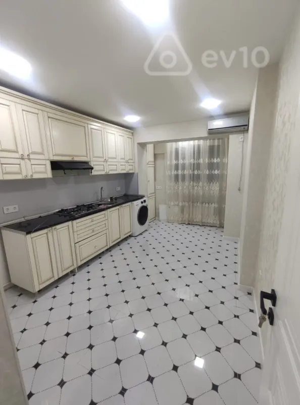 Kirayə verilir 3 otaqlı köhnə tikili 75 m²