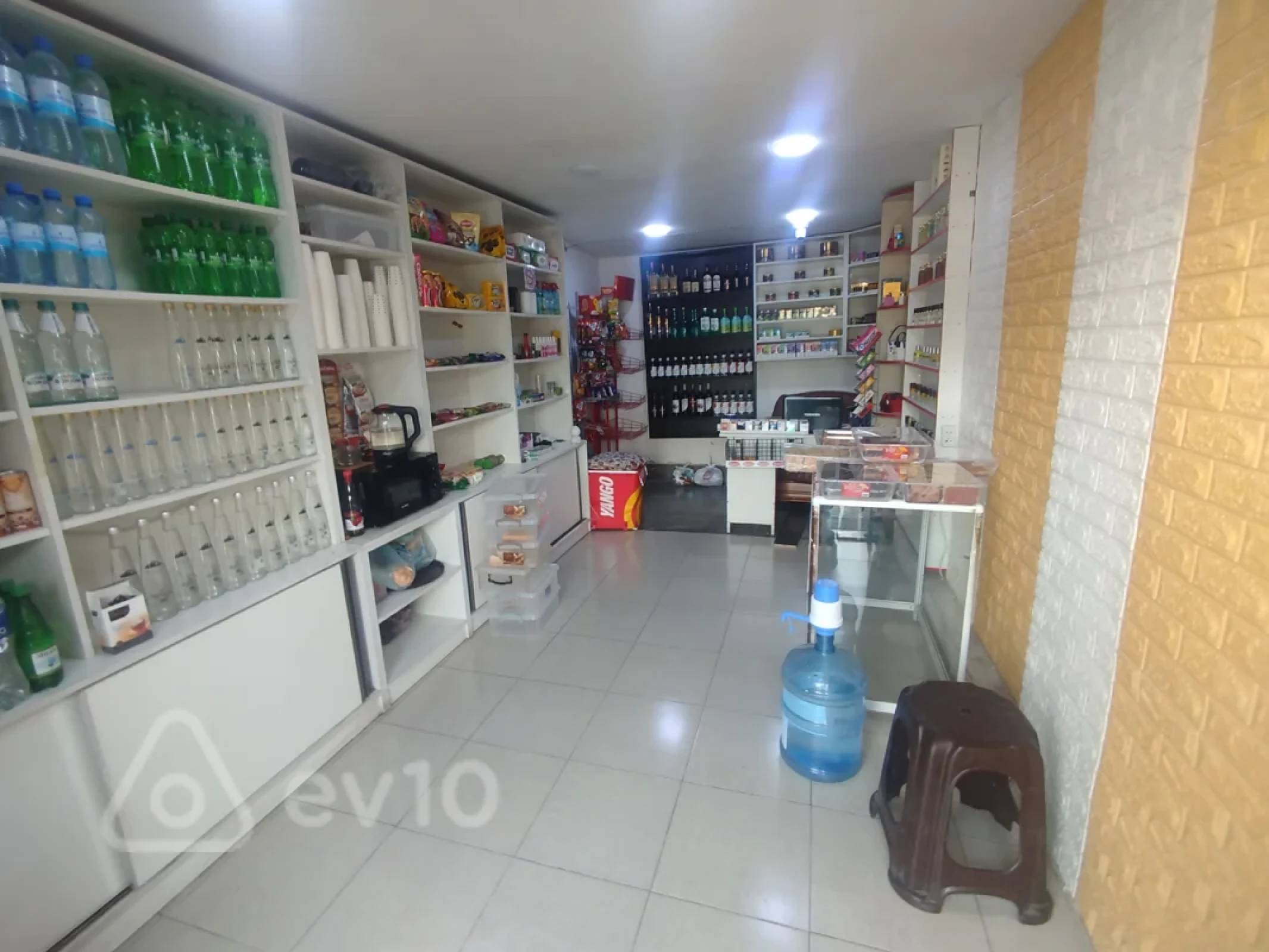 Satılır mənzil 45 m²