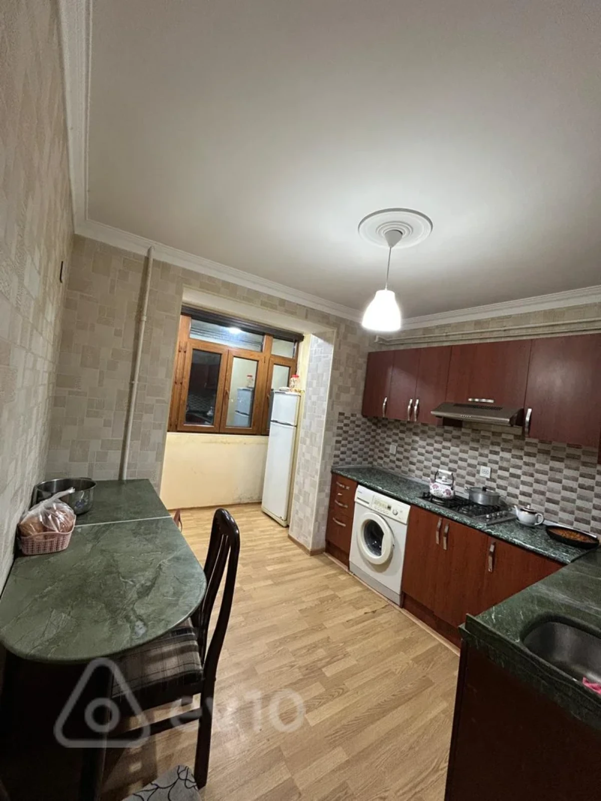 Kirayə verilir 3 otaqlı köhnə tikili 80 m²