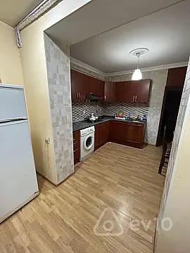 Kirayə verilir 3 otaqlı köhnə tikili 80 m²