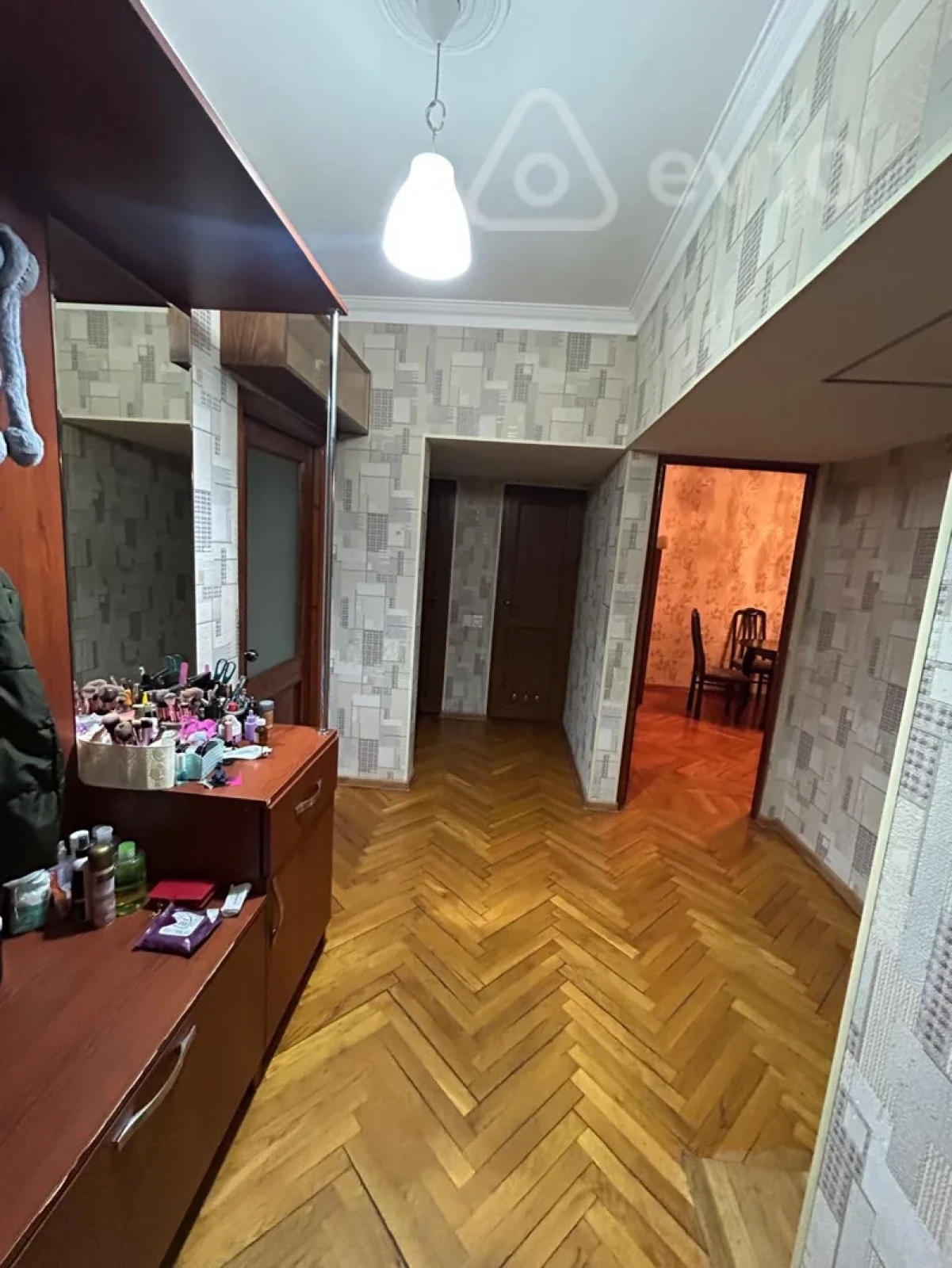 Kirayə verilir 3 otaqlı köhnə tikili 80 m²