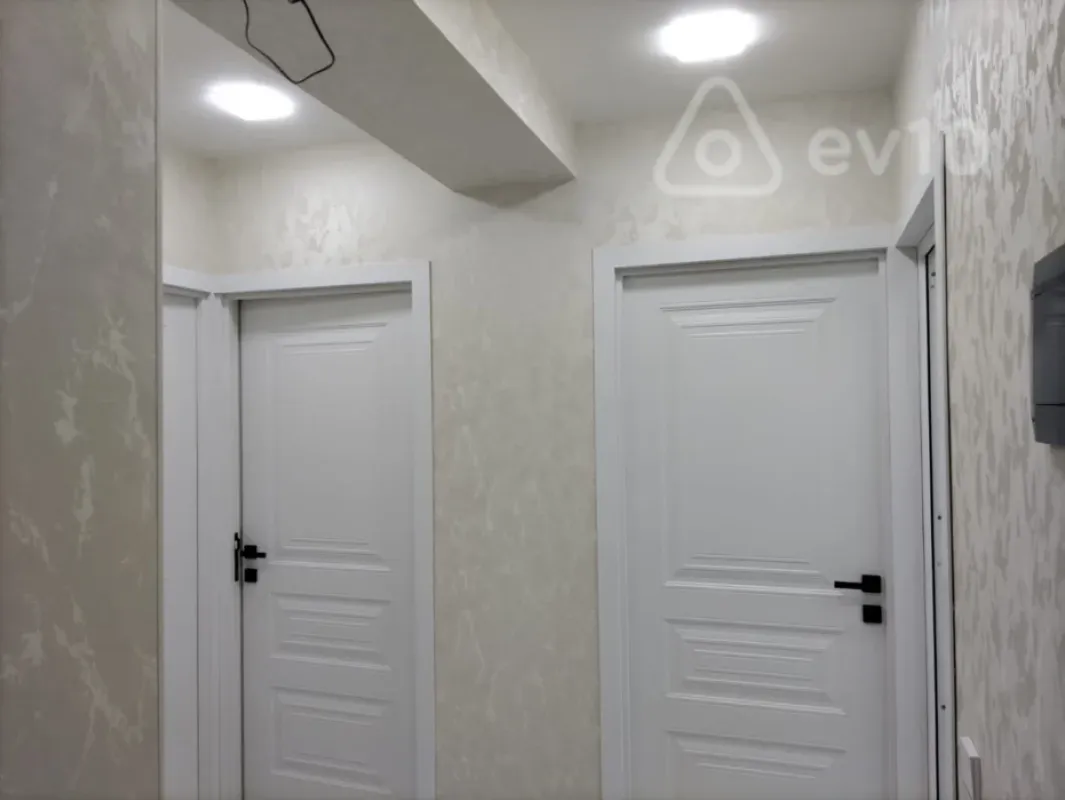 Kirayə verilir 2 otaqlı yeni tikili 70 m²