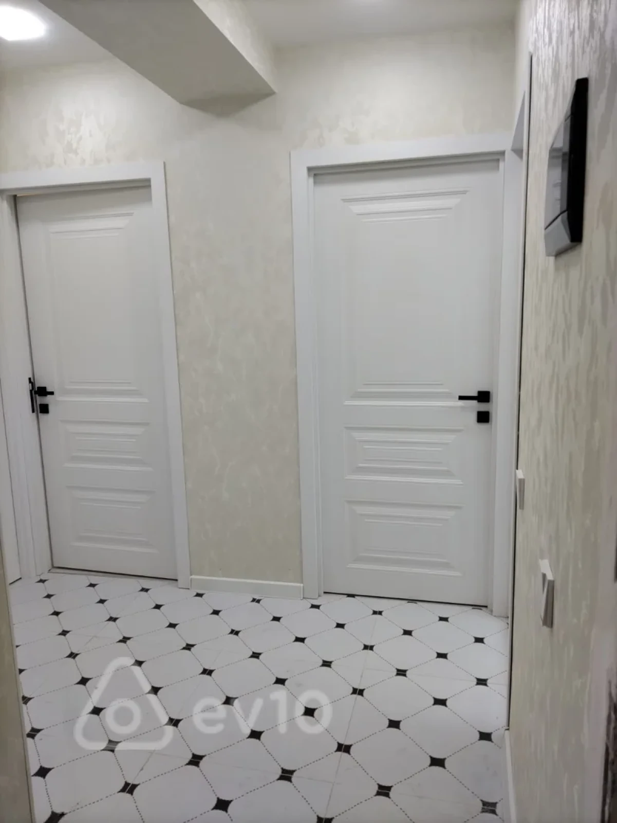 Kirayə verilir 2 otaqlı yeni tikili 70 m²