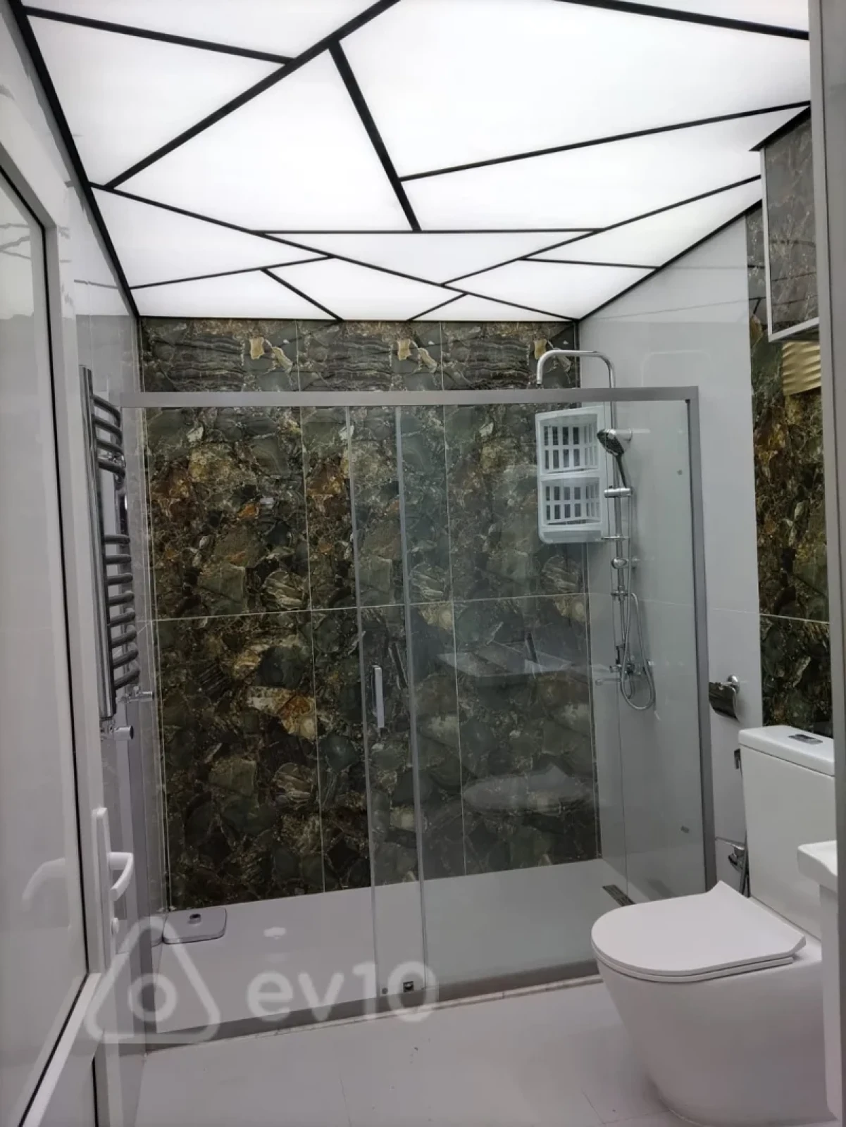 Kirayə verilir 2 otaqlı yeni tikili 70 m²