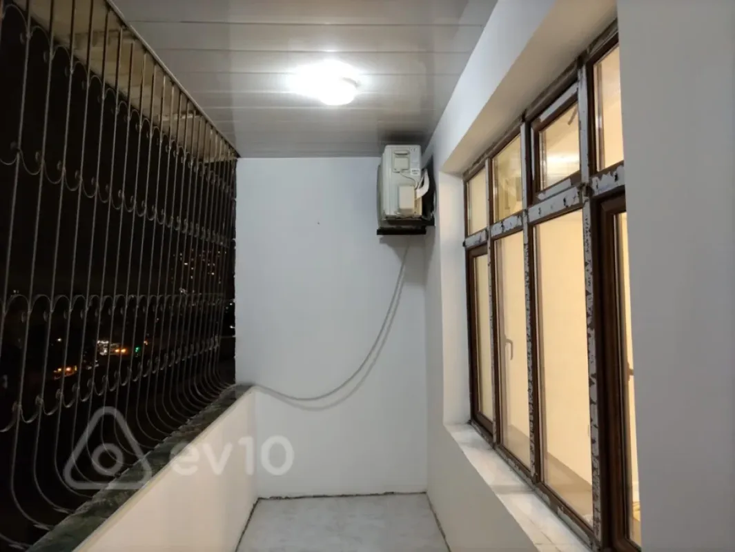Kirayə verilir 2 otaqlı yeni tikili 70 m²