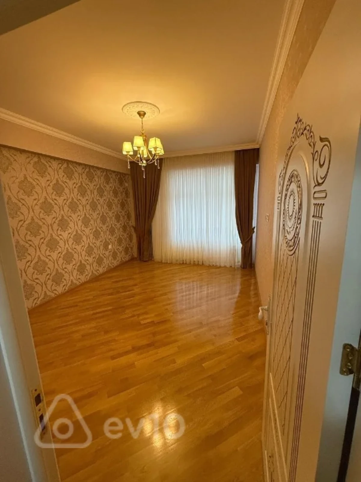 Satılır 3 otaqlı yeni tikili 137 m²