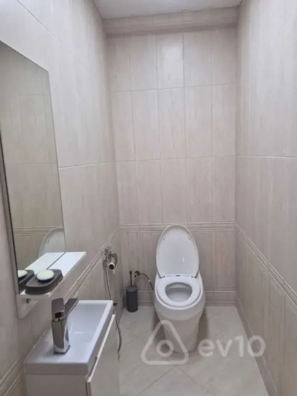 Satılır 3 otaqlı yeni tikili 137 m²