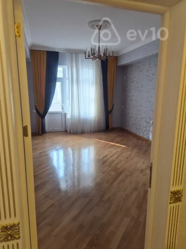 Satılır 3 otaqlı yeni tikili 137 m²