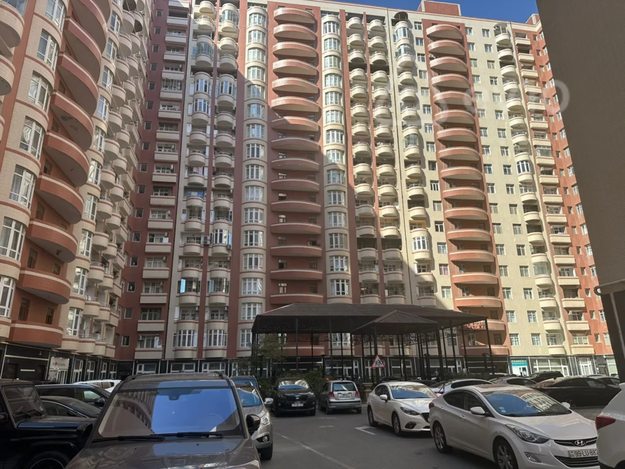 Satılır 3 otaqlı yeni tikili 137 m²