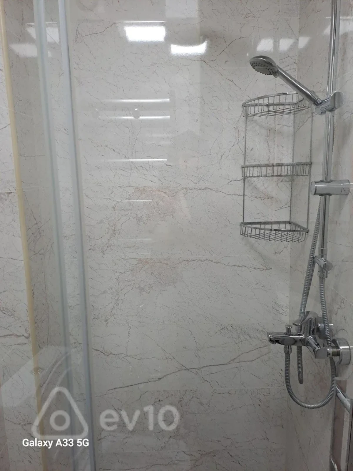 Kirayə verilir 2 otaqlı yeni tikili 70 m²