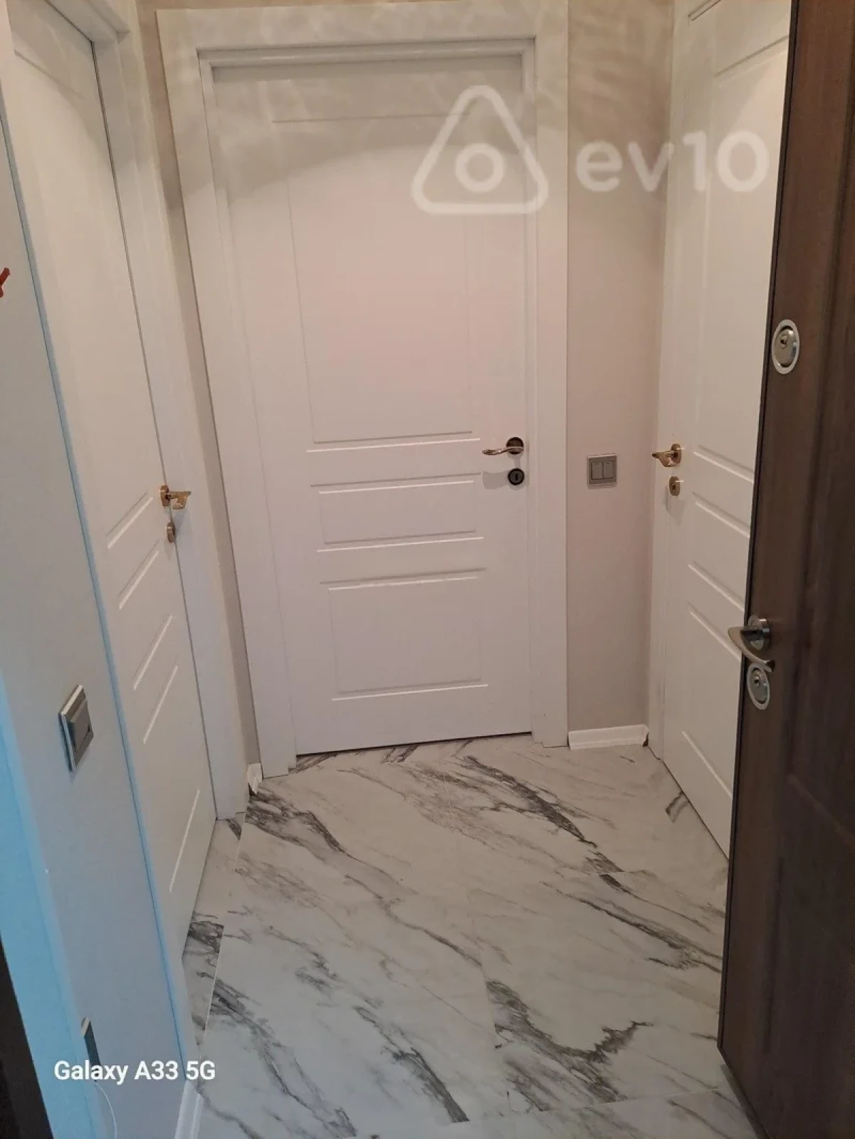 Kirayə verilir 2 otaqlı yeni tikili 70 m²
