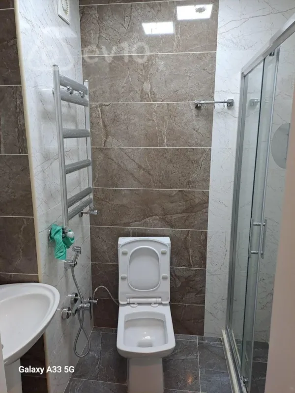 Kirayə verilir 2 otaqlı yeni tikili 70 m²