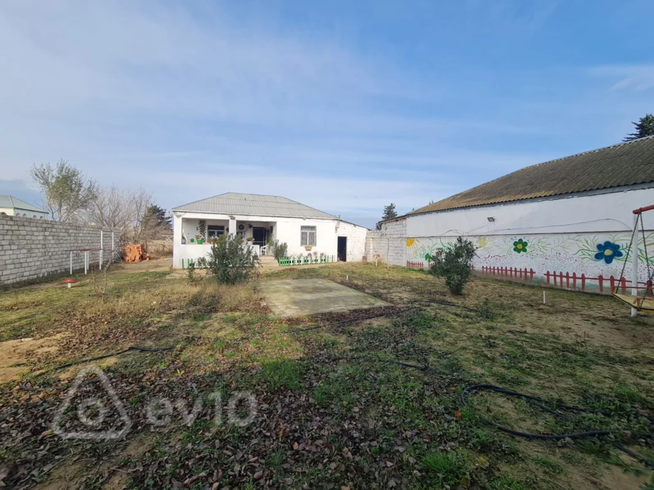 Satılır 3 otaqlı həyət evi 100 m²
