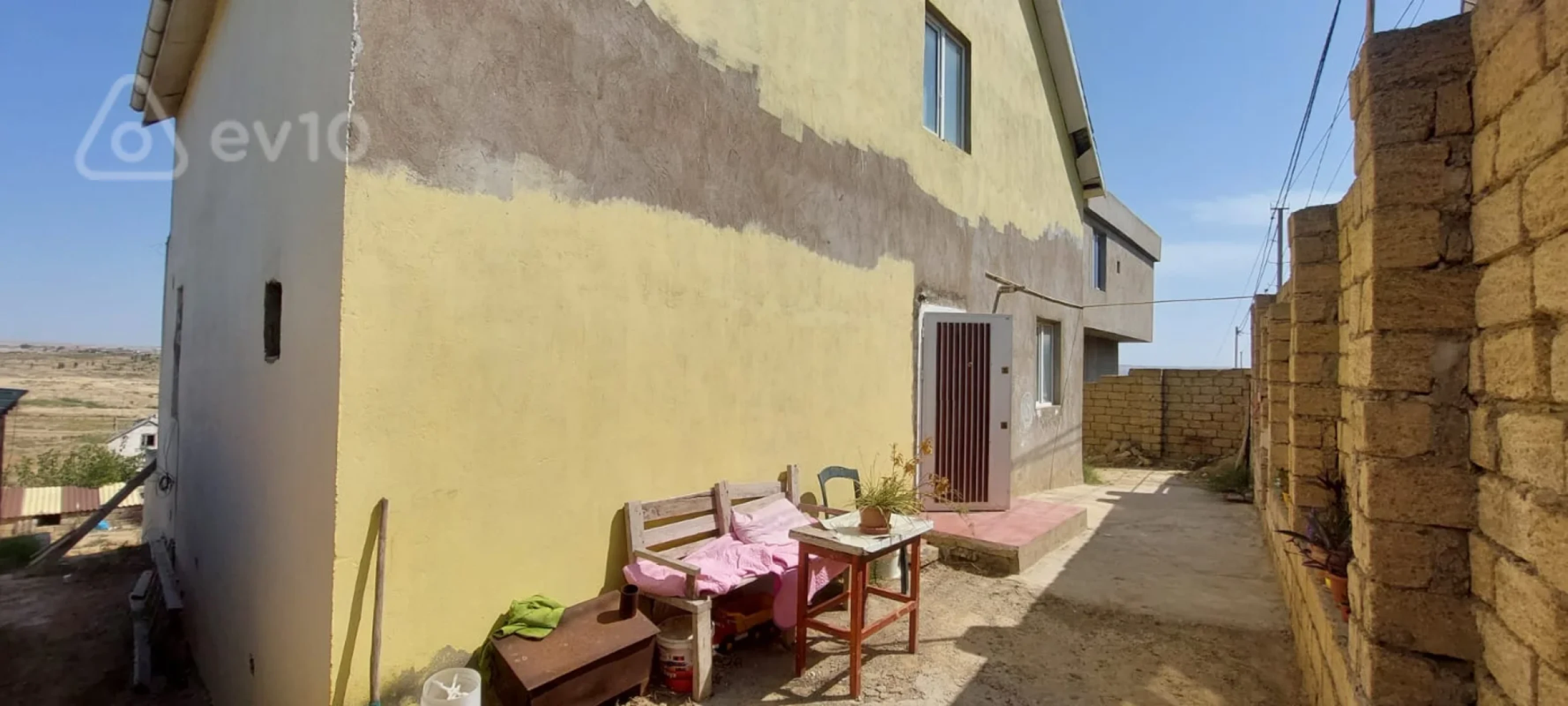 Satılır 4 otaqlı həyət evi 180 m²