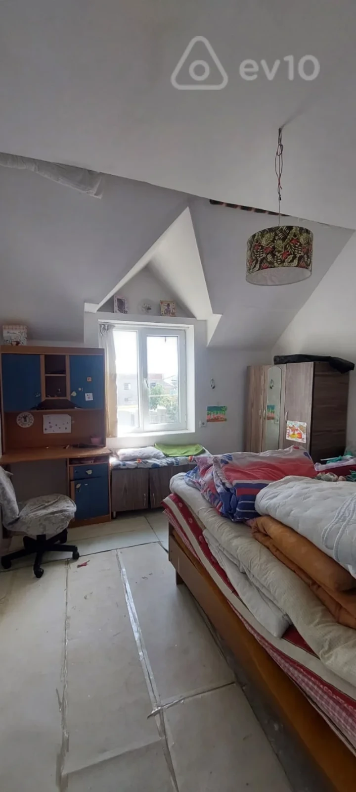 Satılır 4 otaqlı həyət evi 180 m²