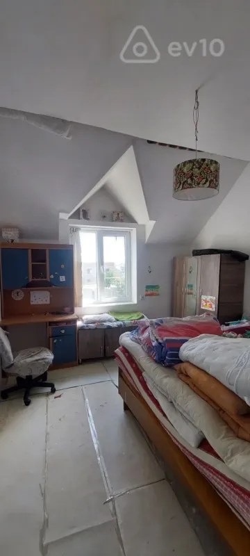 Satılır 4 otaqlı həyət evi 180 m²