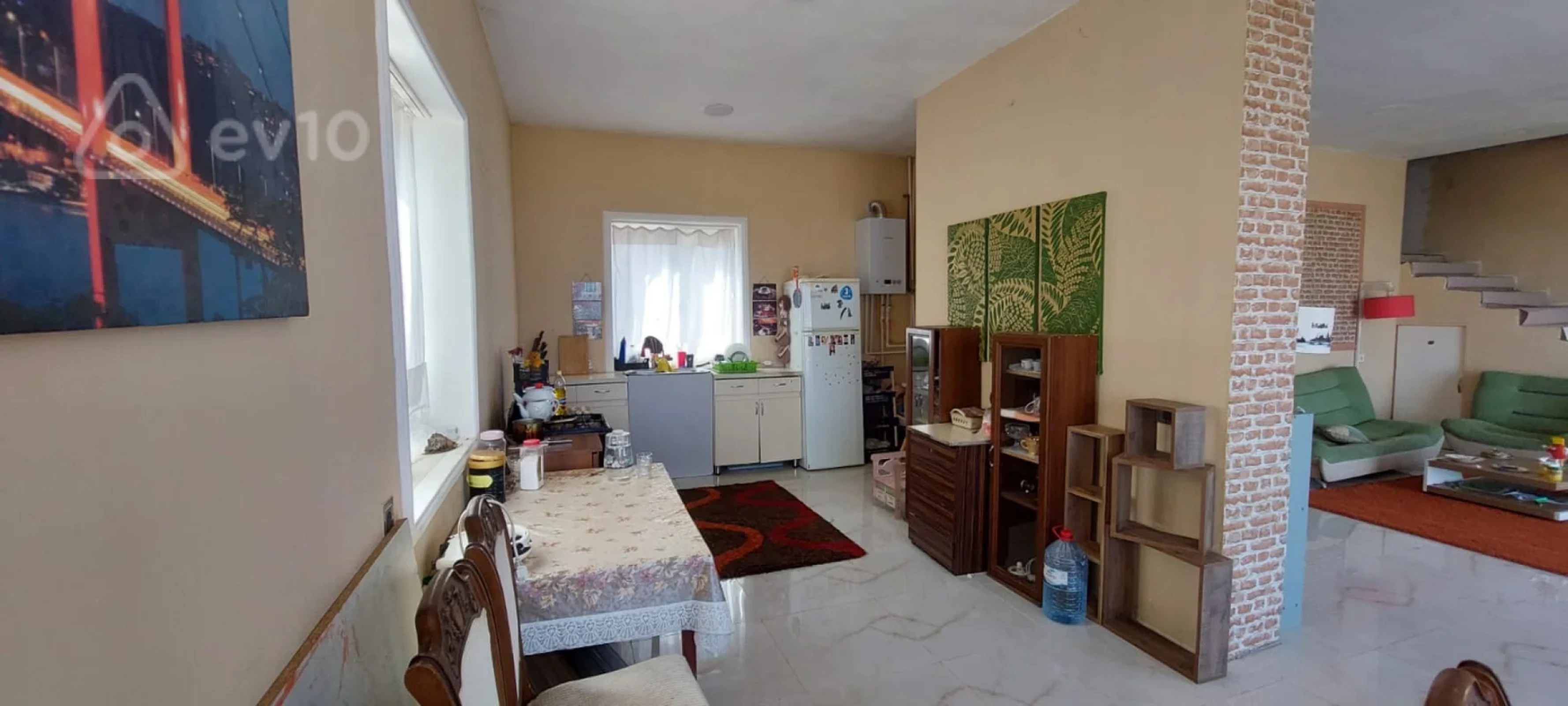 Satılır 4 otaqlı həyət evi 180 m²