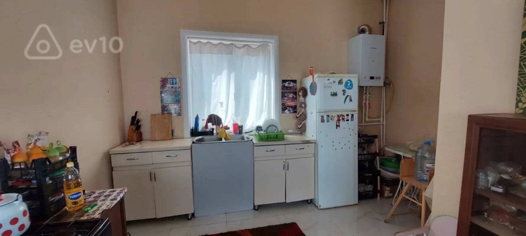 Satılır 4 otaqlı həyət evi 180 m²