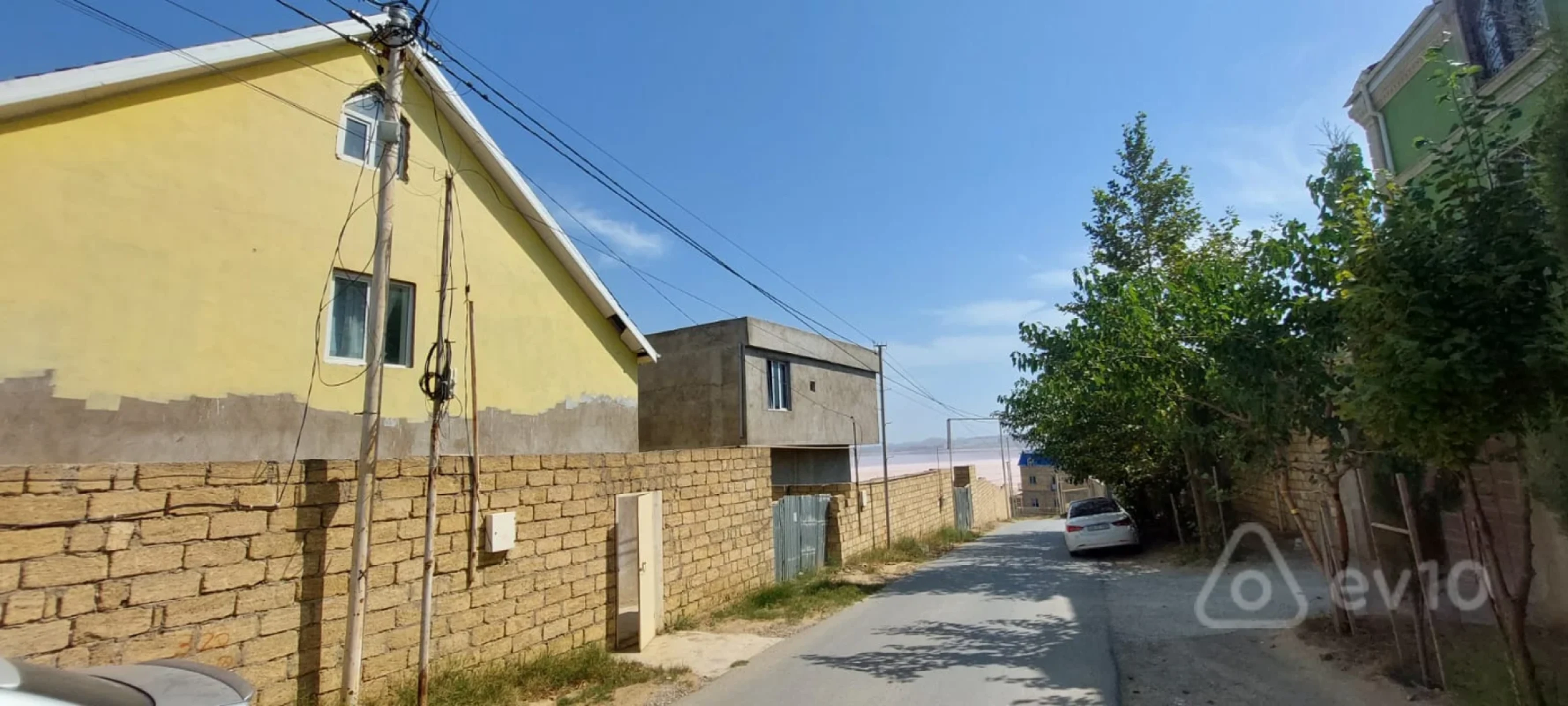 Satılır 4 otaqlı həyət evi 180 m²