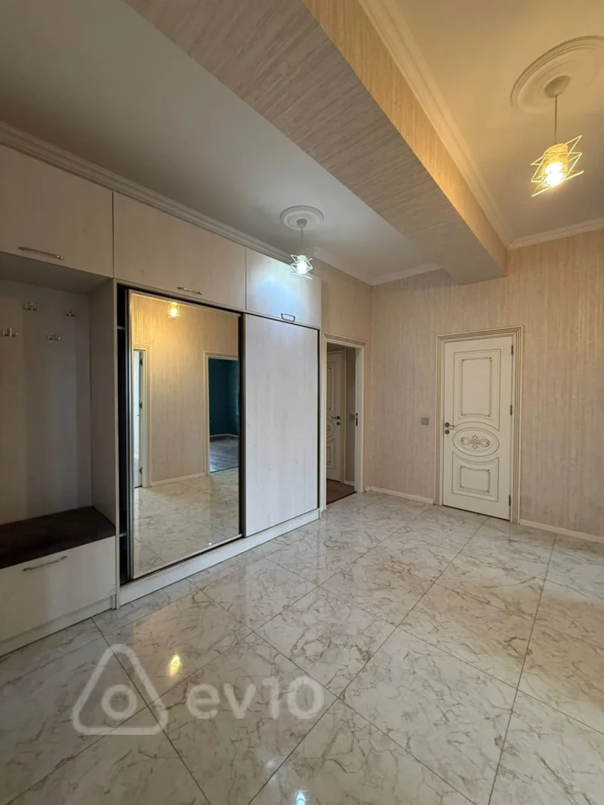 Satılır 3 otaqlı yeni tikili 104 m²