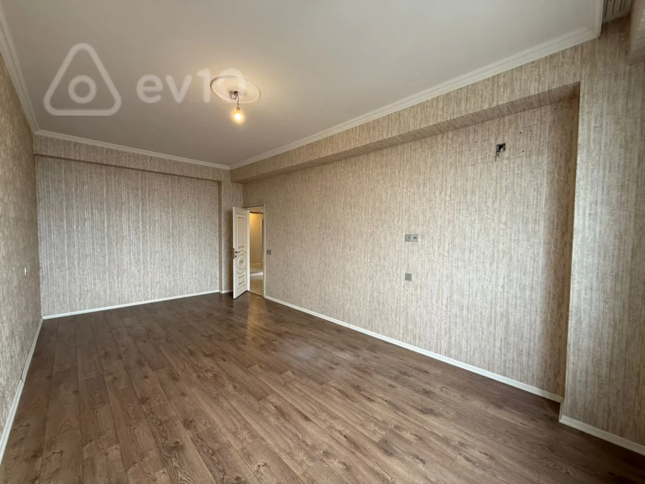 Satılır 3 otaqlı yeni tikili 104 m²